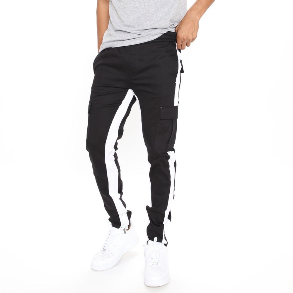 BNWT Fashion Nova Cargo Pant Black and White Joggers - L